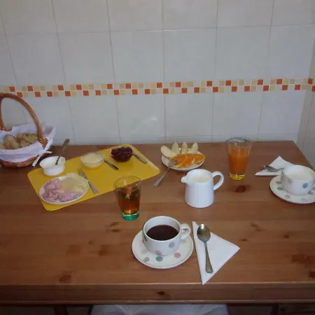 Проживание в семье Casa Da Eira Miragaia