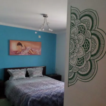 Проживание в семье Casa Da Eira Miragaia